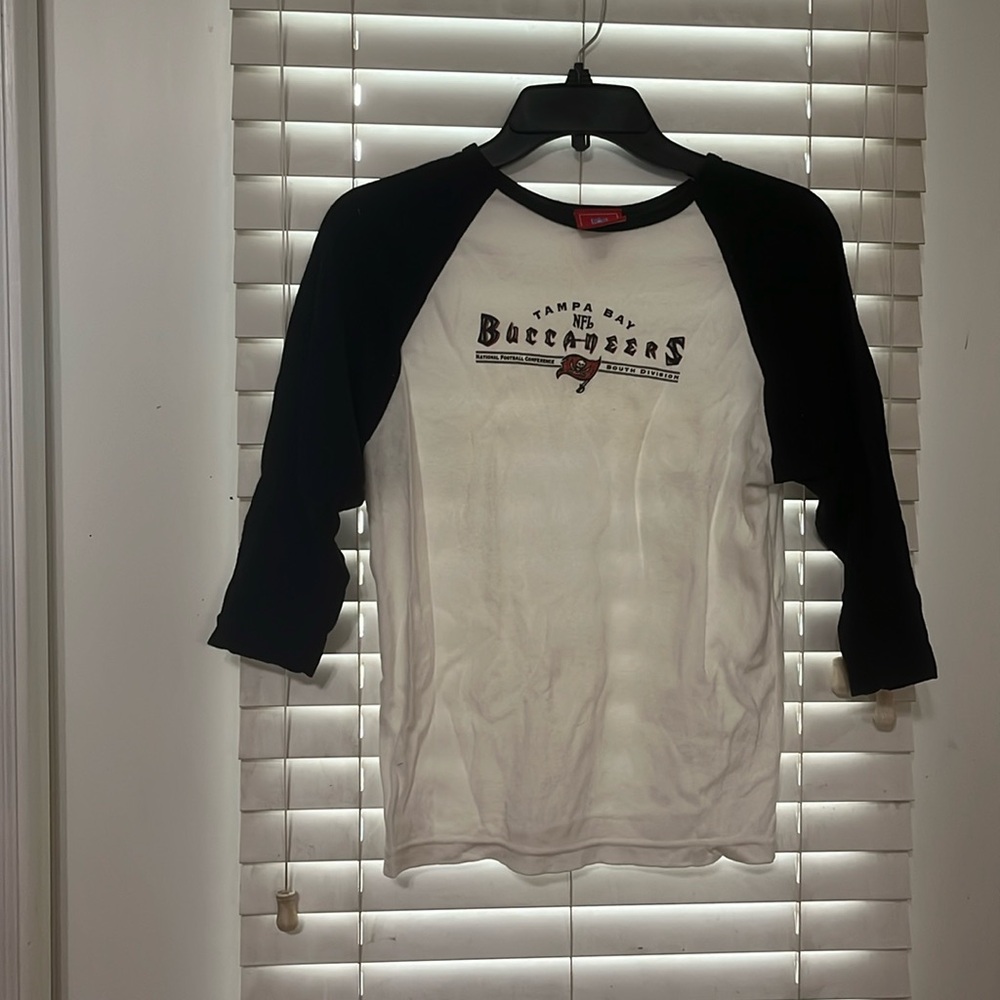 Vintage buccaneer T-shirt NFL
